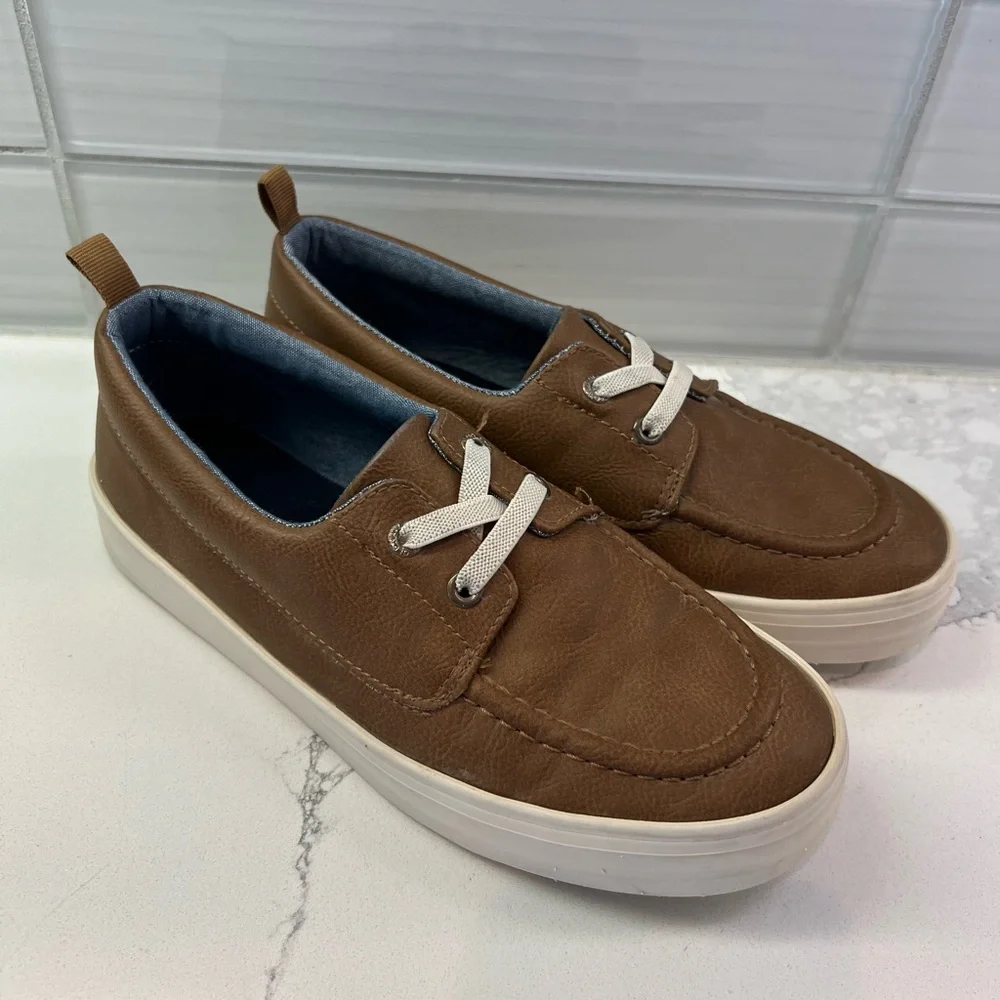 Old Navy Boys Slip On Elastic Lace Shoes size 4 Cognac